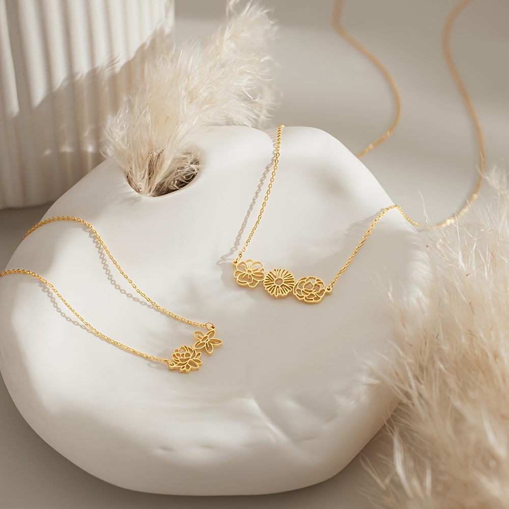 Women's 18K Golden Plated Customizable Flower Pendant Necklace